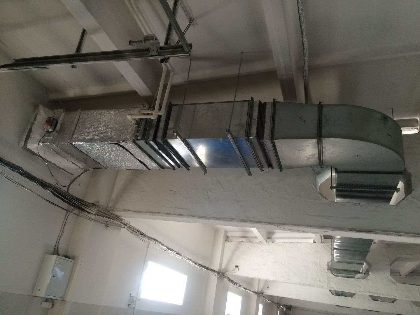 montazh_vetilyatsionnoy_sistemy_bvk.jpg